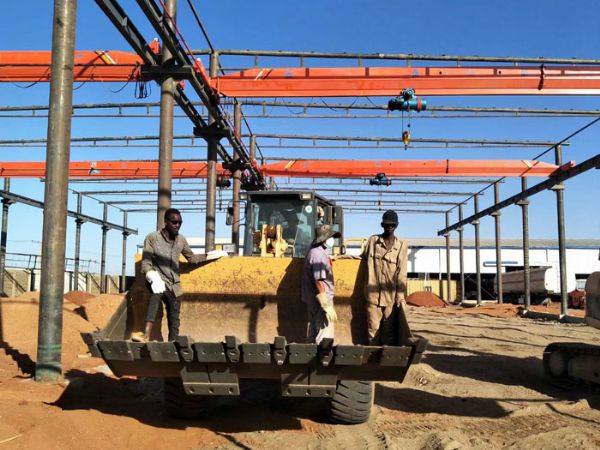 起重机国外安装现场